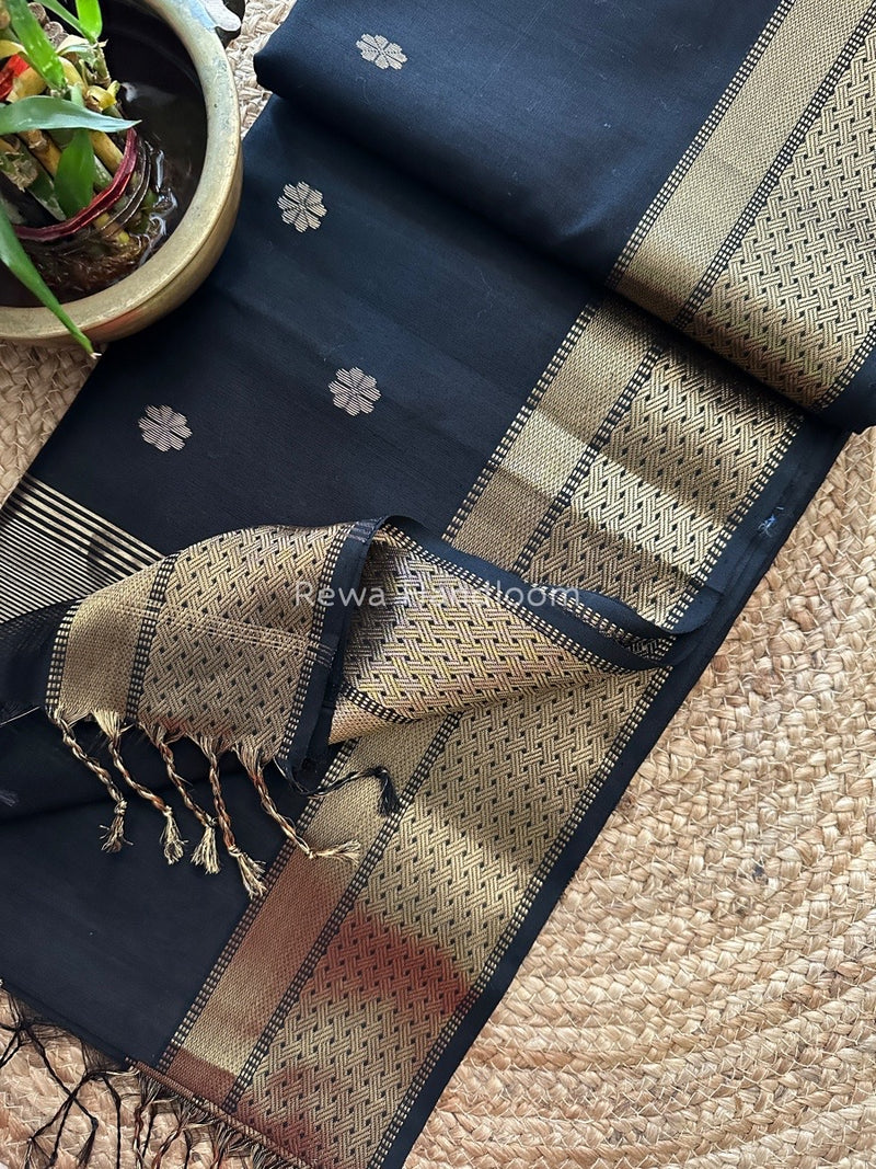  Zari Butti Maheshwari Saree