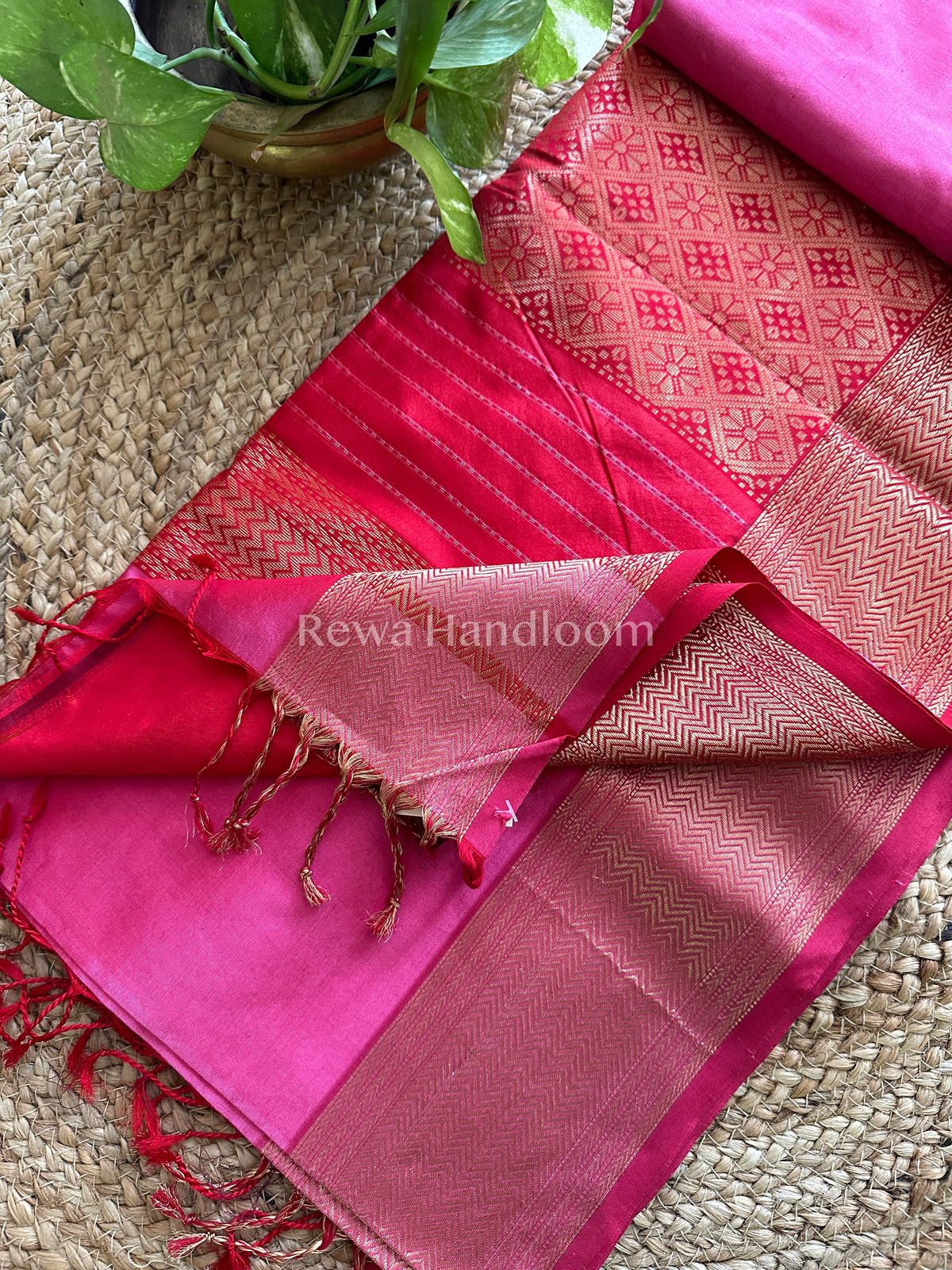Maheshwari Fusia Pink Pure Silk Saree 