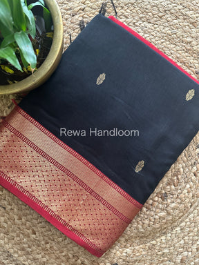  Zari Butti ~ Maheshwari Saree