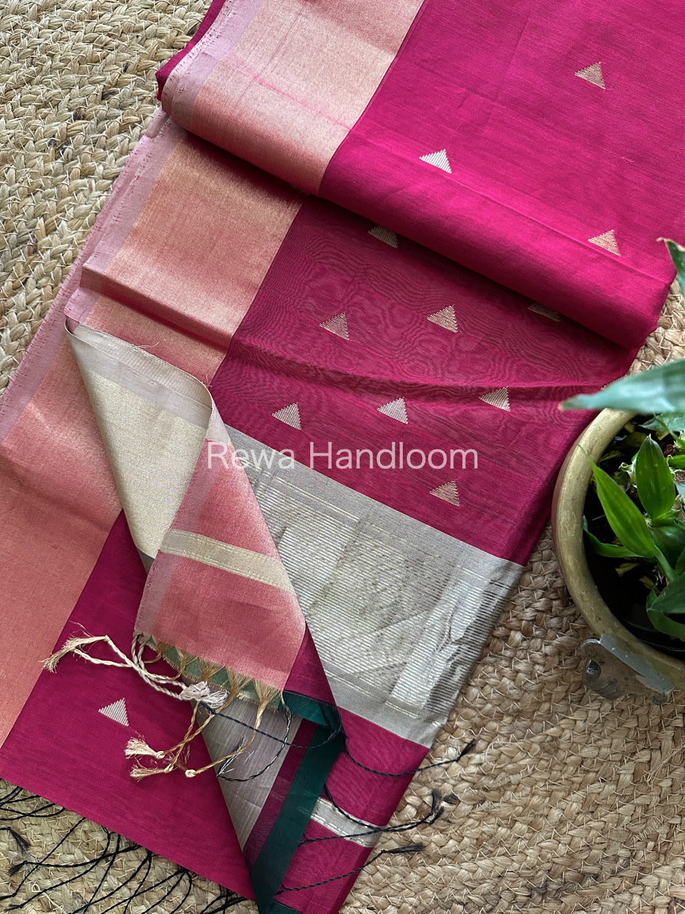 Pink Zari Butti ~ Maheshwari Saree-SB24