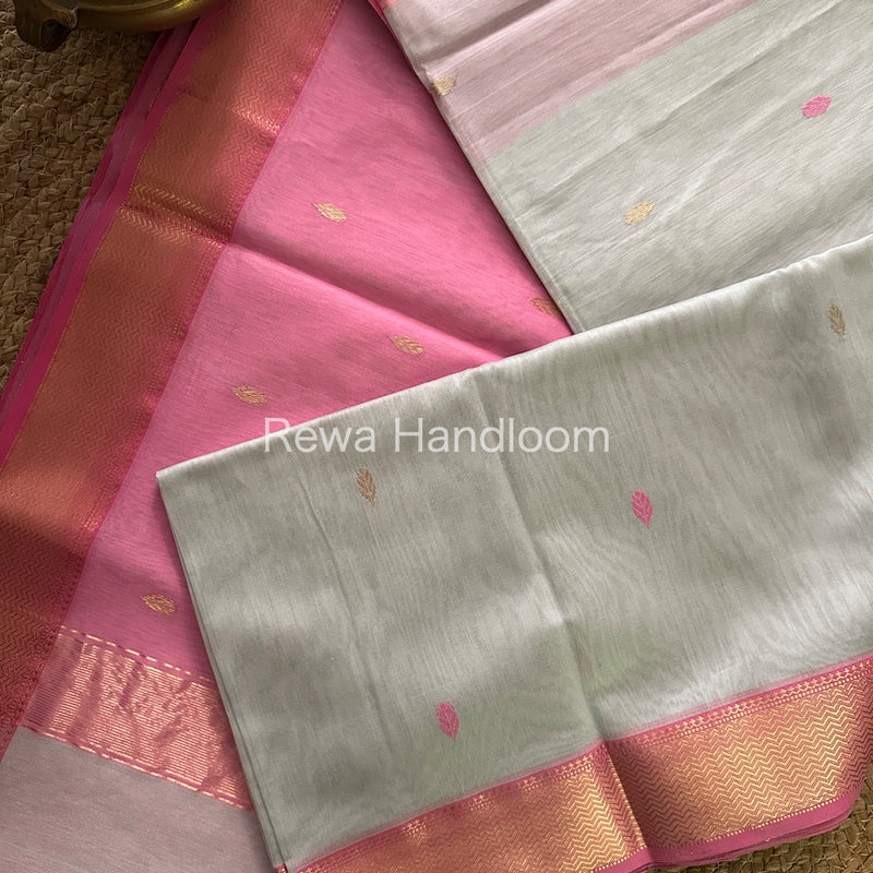 Light Grey Zari Butti ~ Maheshwari Saree-PTB051