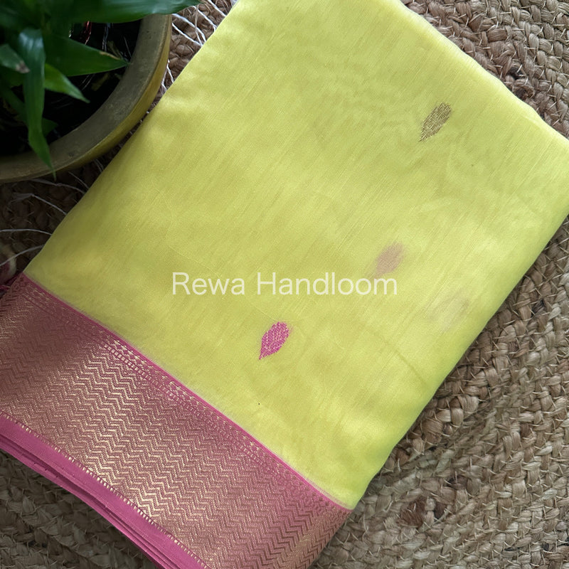  Zari Butti ~ Maheshwari Saree