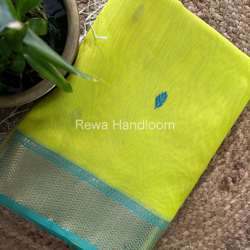  Zari Butti ~ Maheshwari Saree