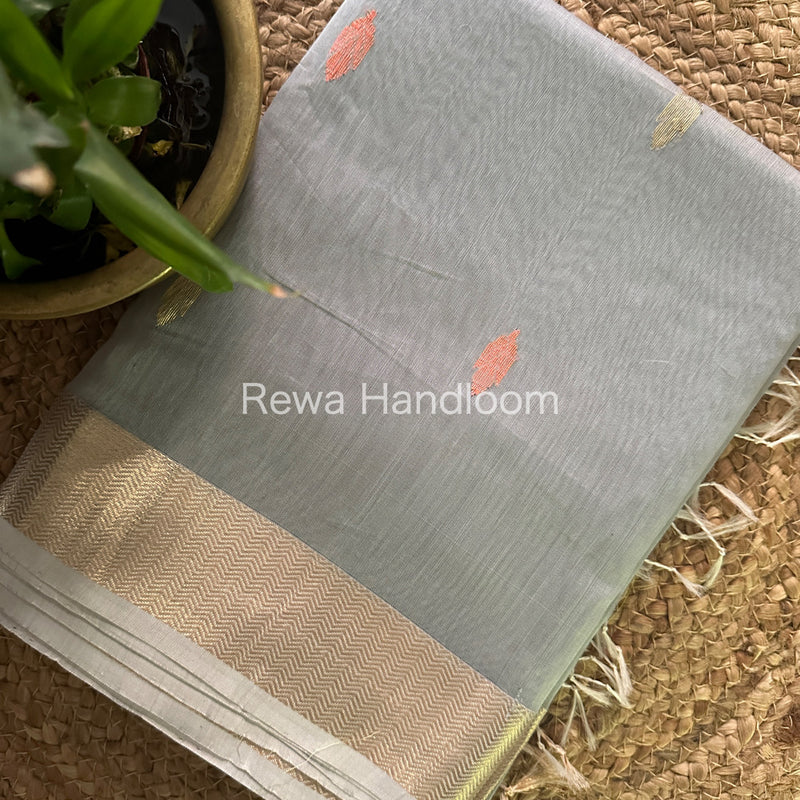  Zari Butti ~ Maheshwari Saree