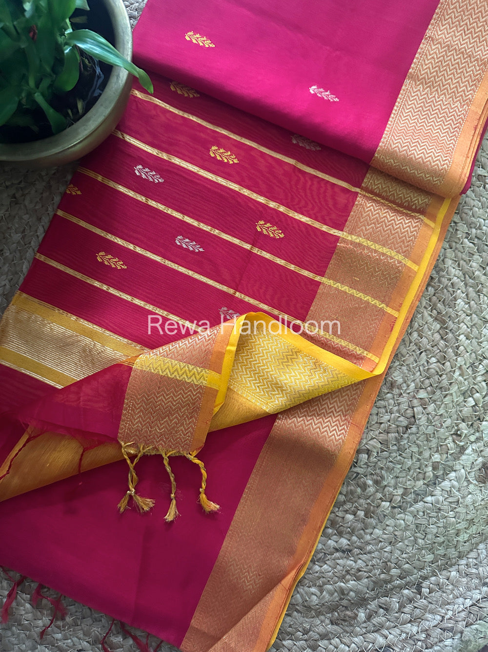 Rani Pink Zari Butti ~ Maheshwari Saree-PTB065