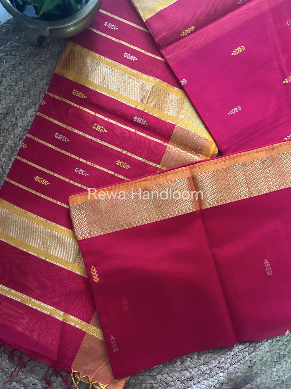 Rani Pink Zari Butti ~ Maheshwari Saree-PTB065