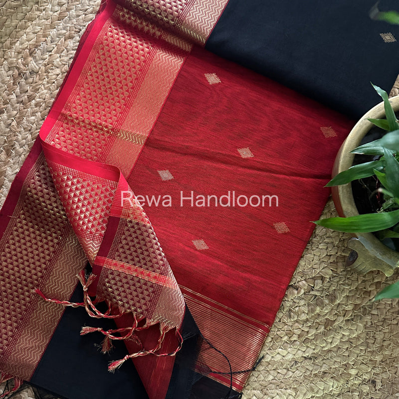 Black Zari Butti ~ Maheshwari Saree-PTB068