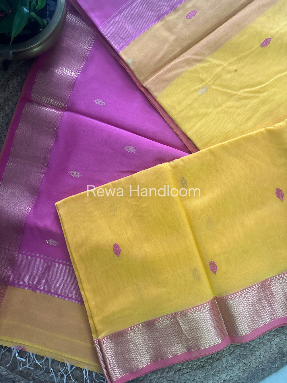 Yellow Zari Butti ~ Maheshwari Saree-PTB070