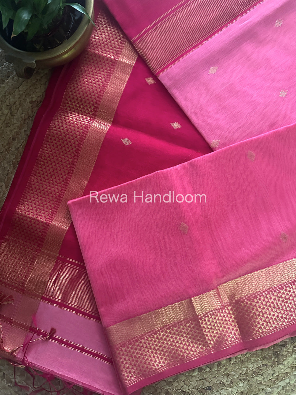 Baby Pink Zari Butti ~ Maheshwari Saree-PTB073