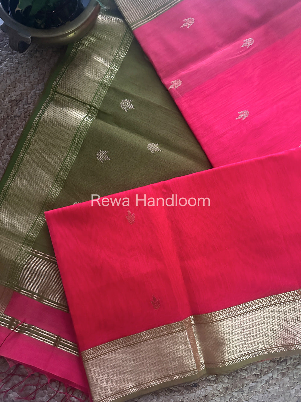 Fuchsia Pink Zari Butti ~ Maheshwari Saree-PTB074