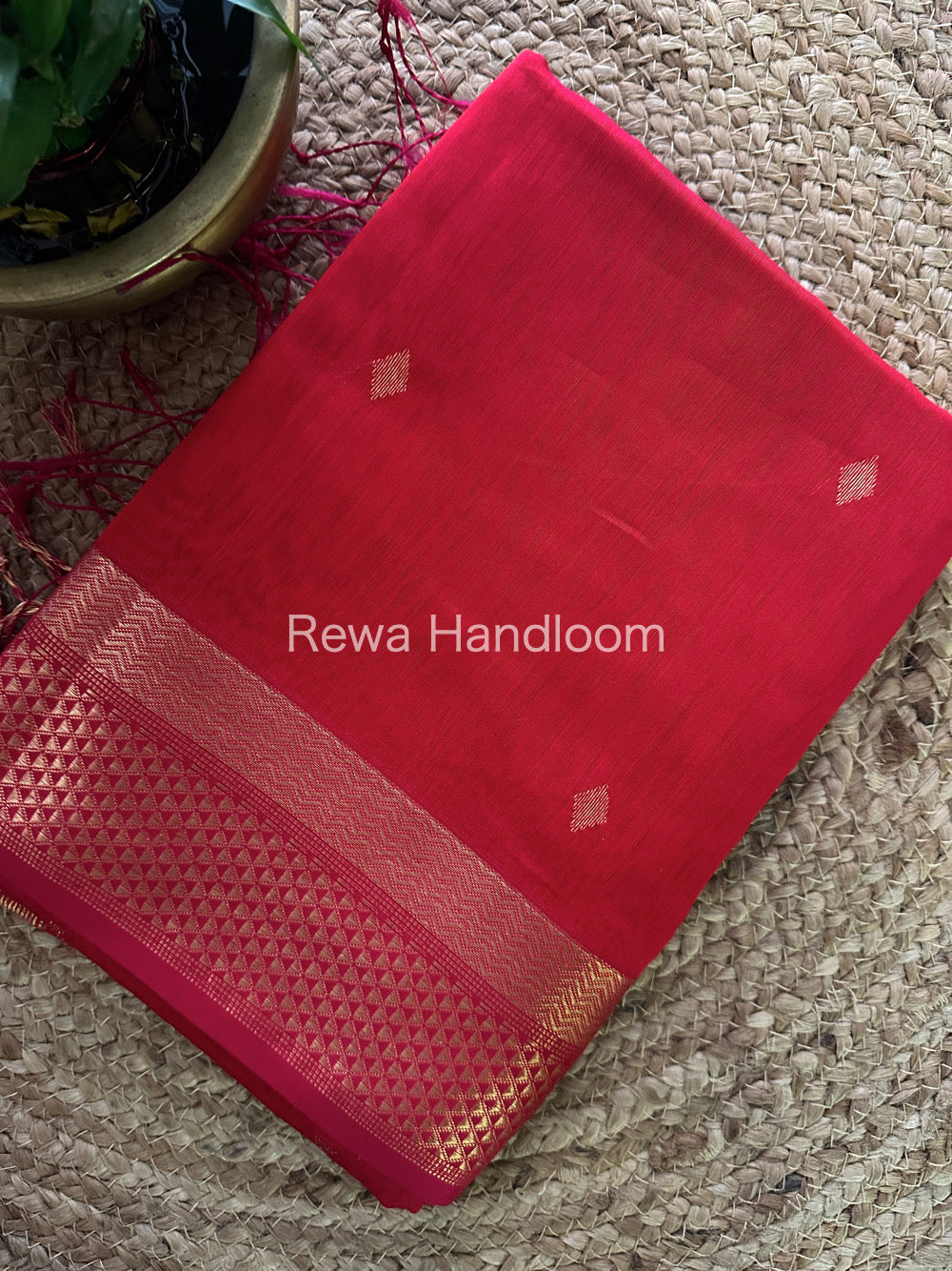  Zari Butti ~ Maheshwari Saree