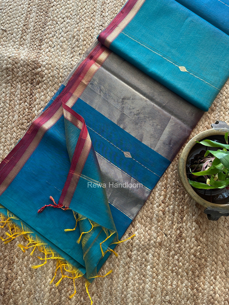 Lining Butti Shaded Maheshwari Saree