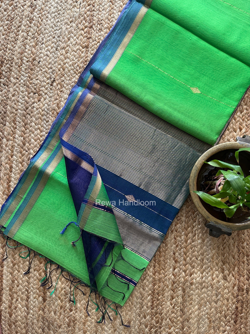 Parrot Green Lining Butti Shaded Maheshwari Saree SBS0146