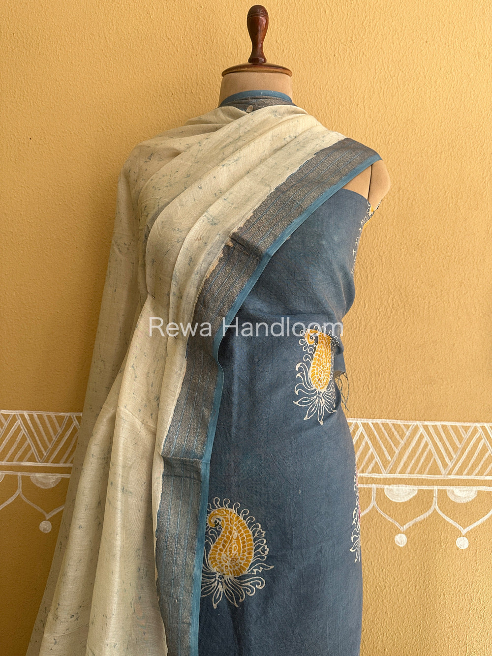 Maheshwari Grey Batik Tissue Printed Dress Material-BTP159