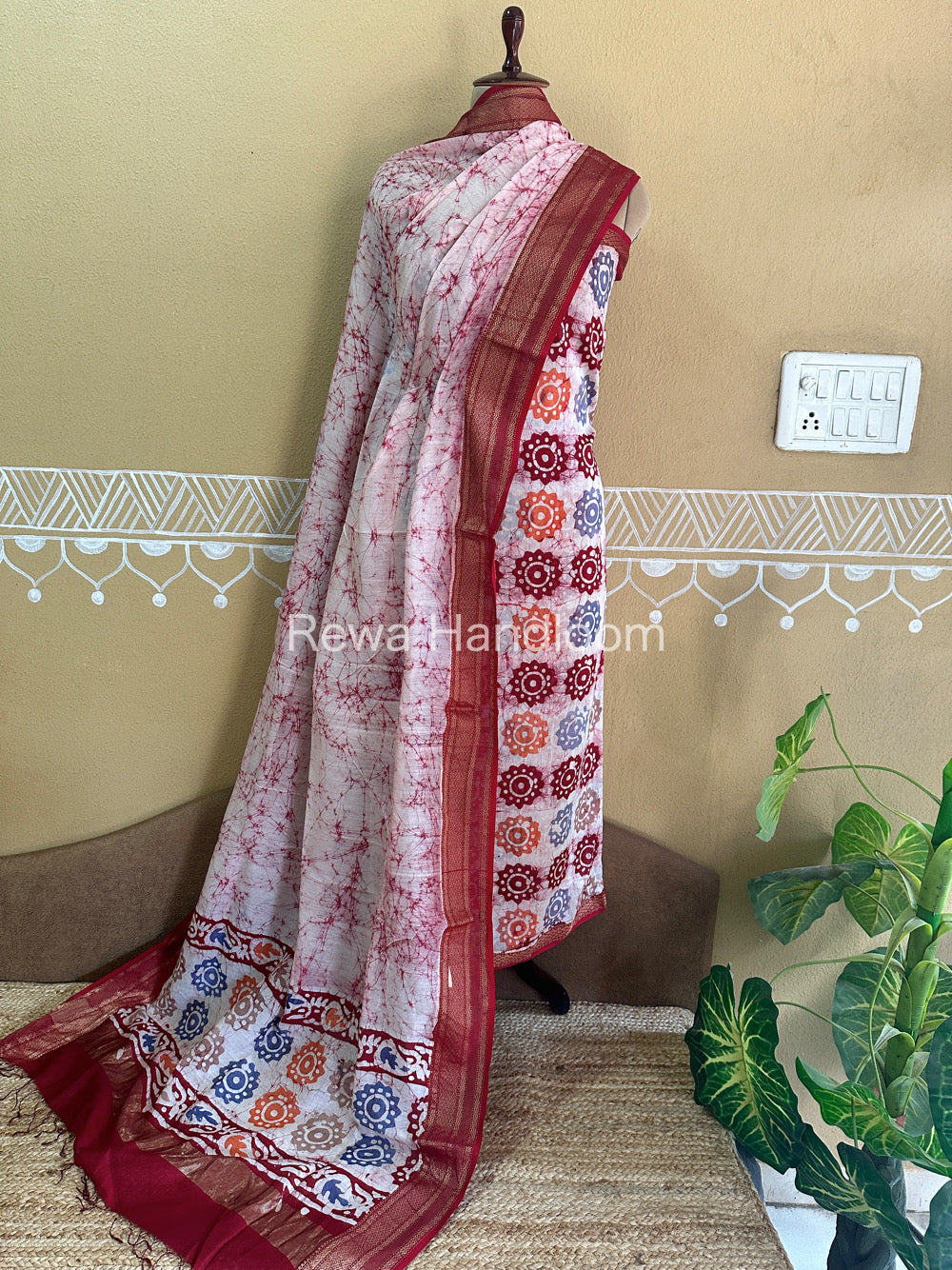 Maheshwari Batik Printed Dress Material