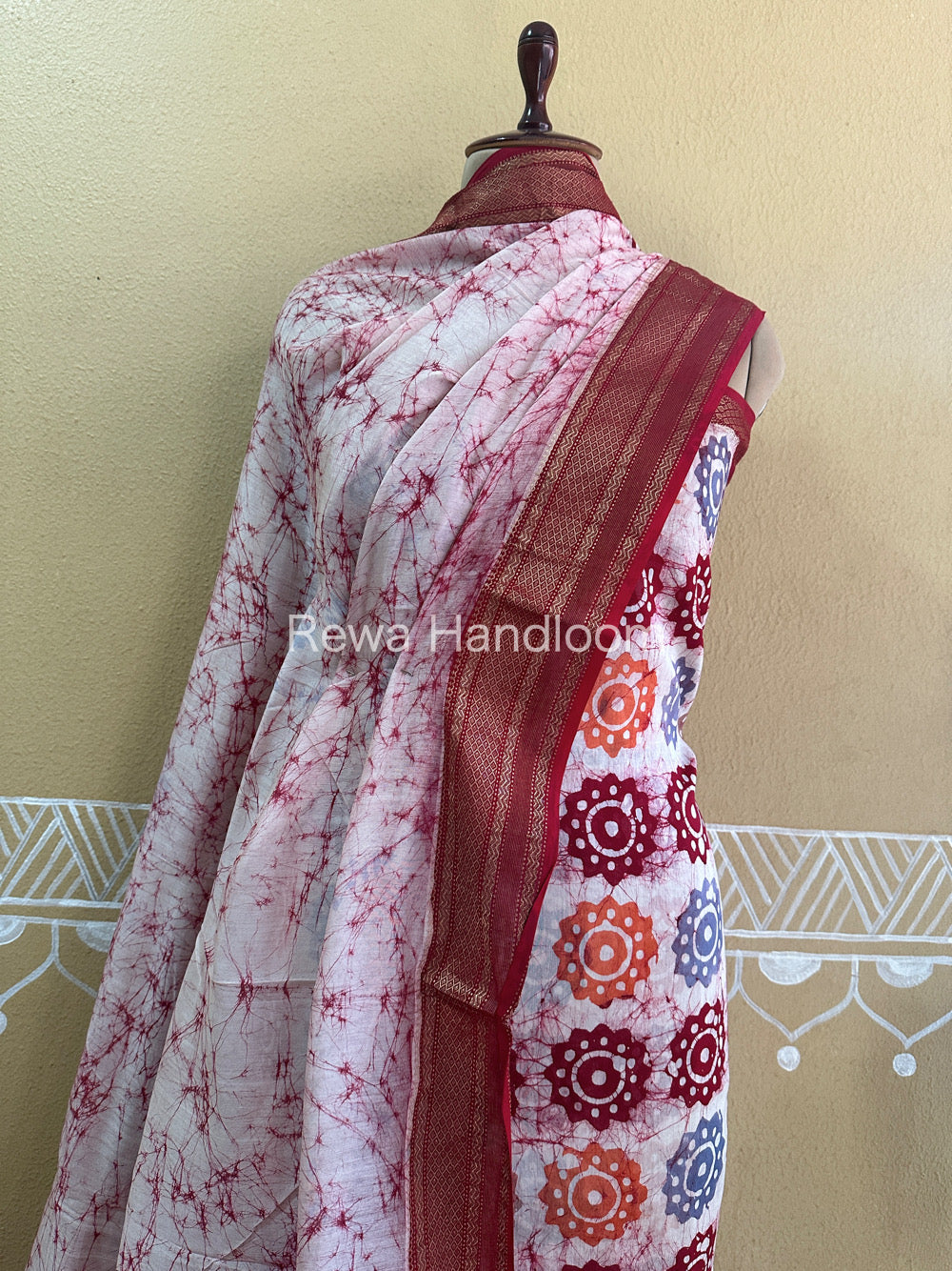 Maheshwari Red Batik Printed Dress Material BTP300