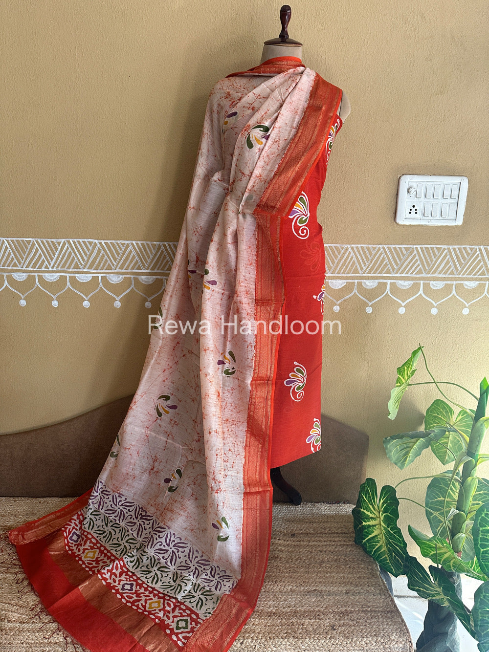 Maheshwari Batik Printed Dress Material