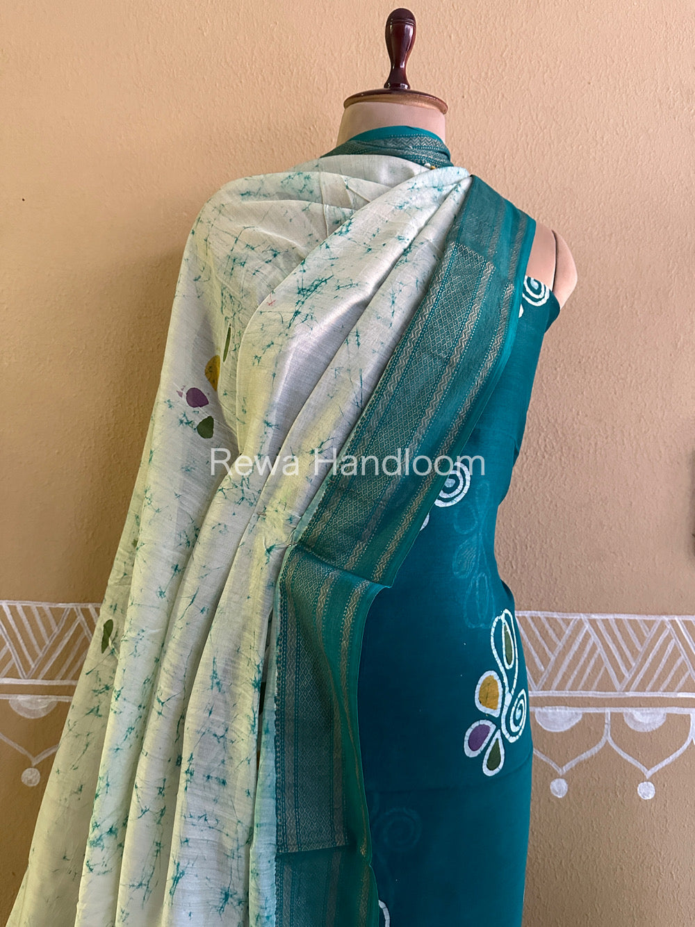 Maheshwari Rama Green Batik Printed Dress Material BTP121