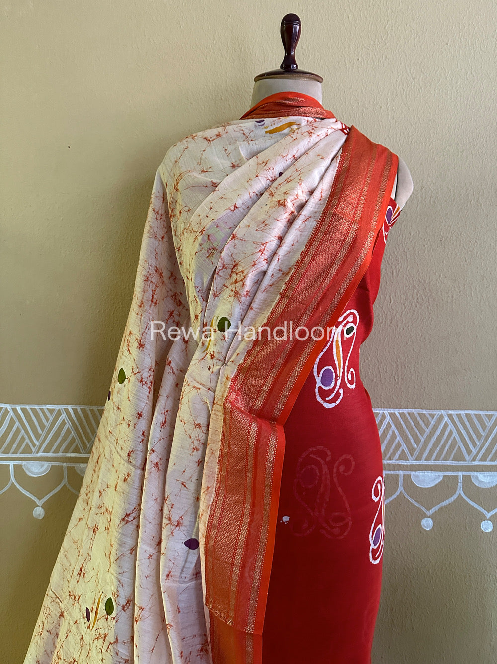 Maheshwari Red Batik Printed Dress Material BTP119