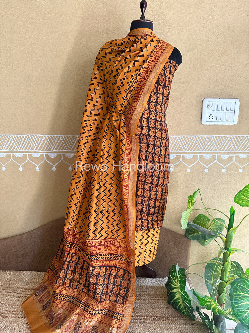 Maheshwari Bagh Print Suit