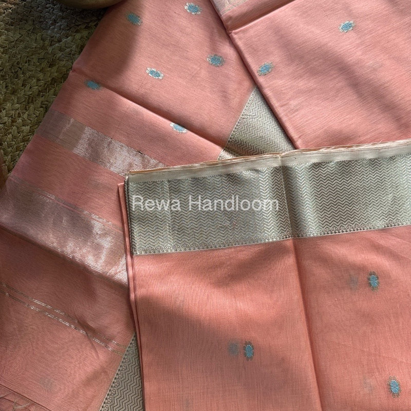 Maheshwari Silver Butti Saree