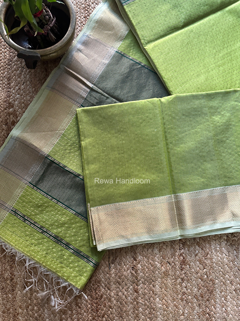 Maheshwari Parrot Green Zari Checks Saree ZCHX500