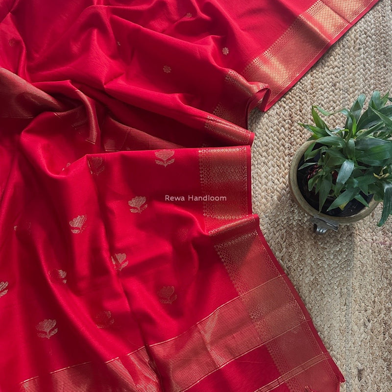 Red Butta Zari Border Maheshwari Saree LBS039