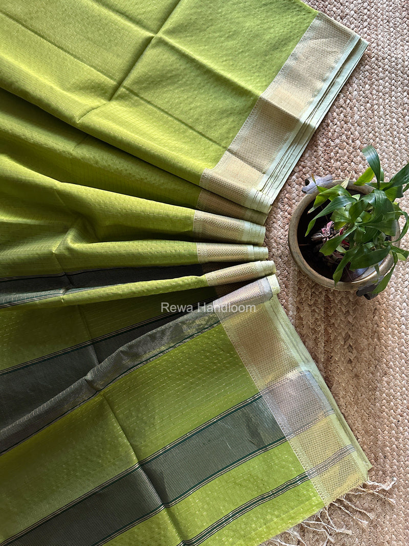 Maheshwari Parrot Green Zari Checks Saree ZCHX500