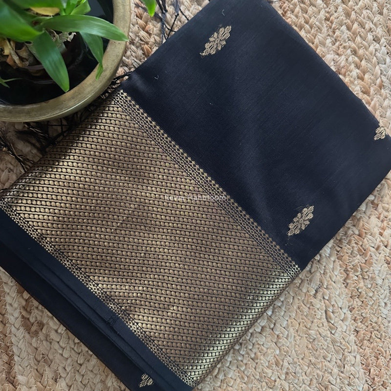 Black Butta Zari Border Maheshwari Saree LBS040