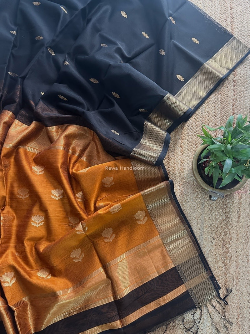 Black Butta Zari Border Maheshwari Saree LBS040