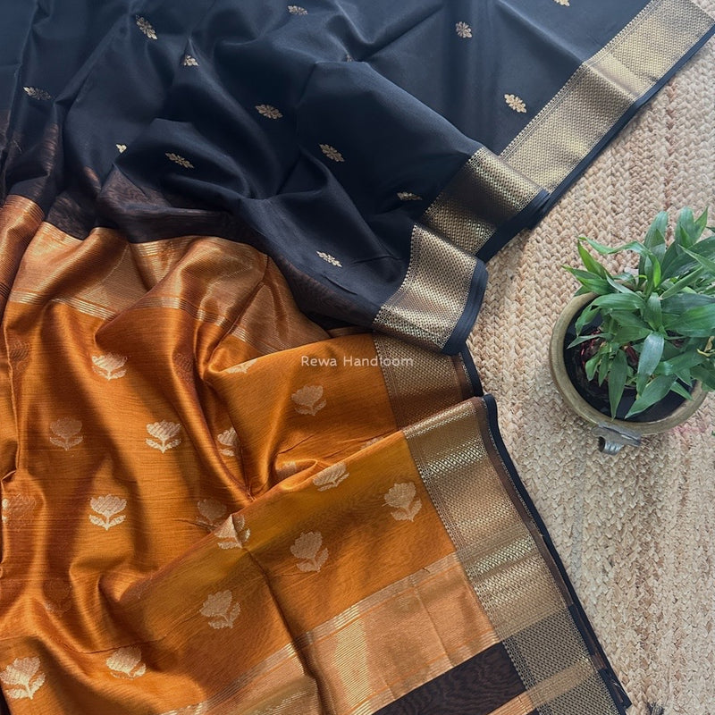 Black Butta Zari Border Maheshwari Saree LBS040