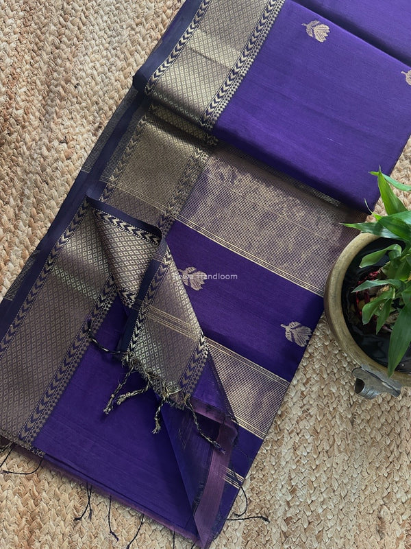 Butta Zari Border Maheshwari Saree