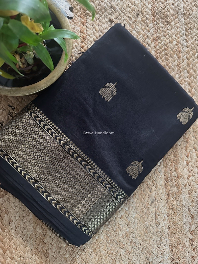 Black Butta Zari Border Maheshwari Saree LLBS09