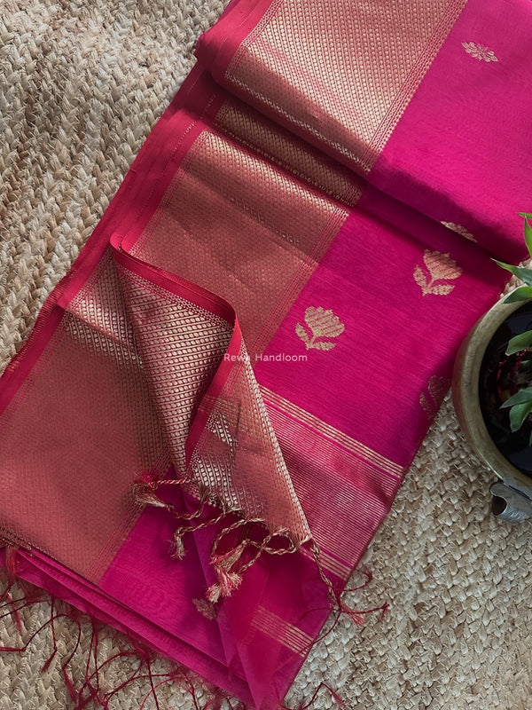 Butta Zari Border Maheshwari Saree