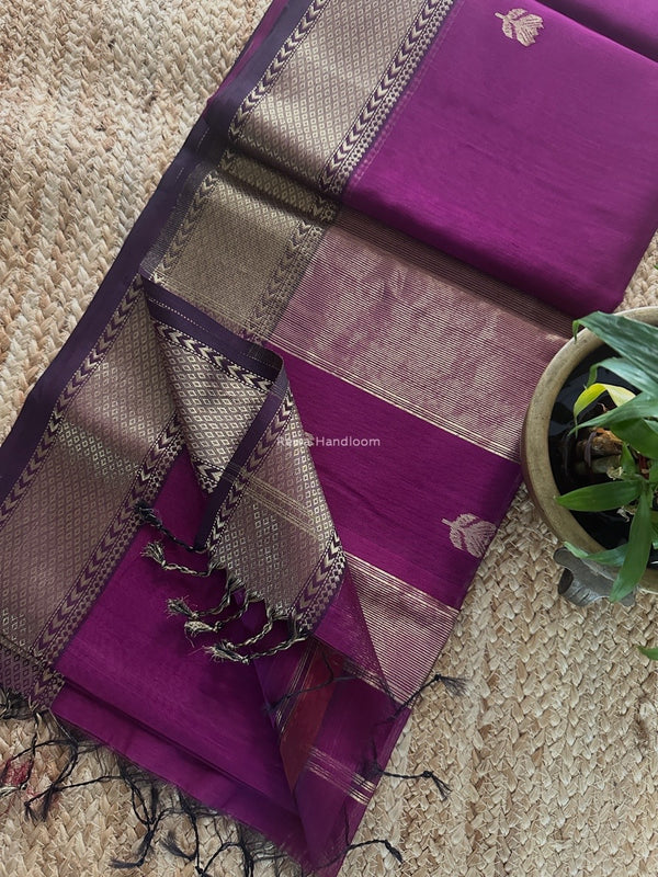 Butta Zari Border Maheshwari Saree