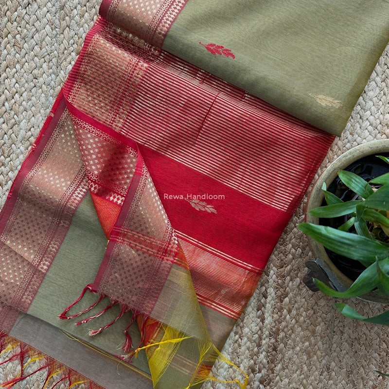 Maheshwari Shaded Butti Saree 