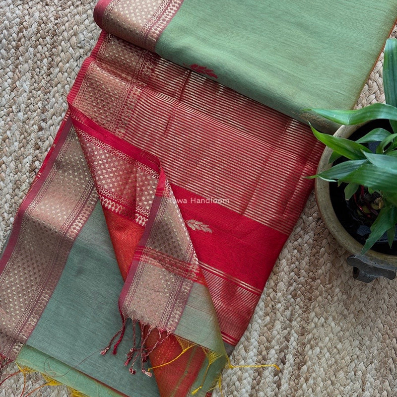 Maheshwari Shaded Butti Saree
