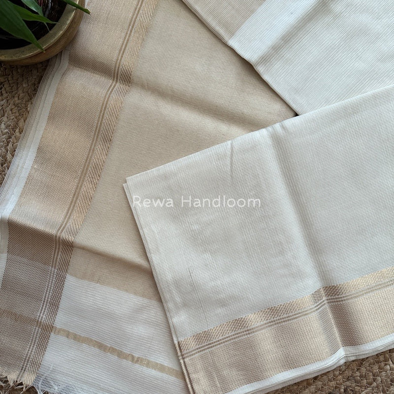 Exclusive Maheswari Self Checks White Saree MCS041