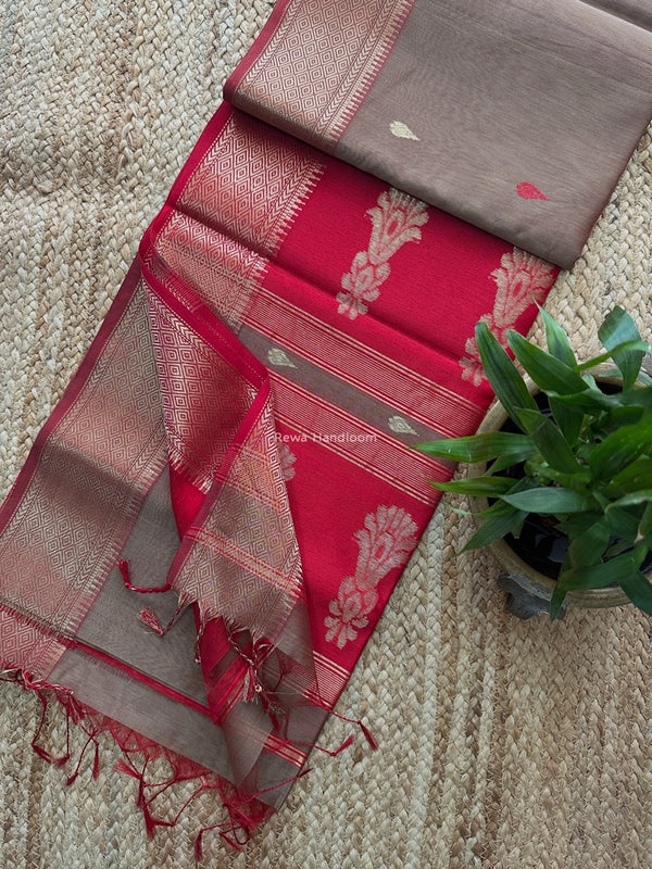 Maheshwari Butta Pallu Saree 