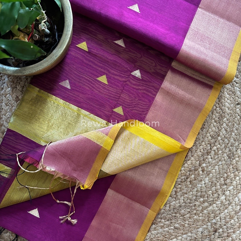  Zari Triangle Butti Maheshwari Saree