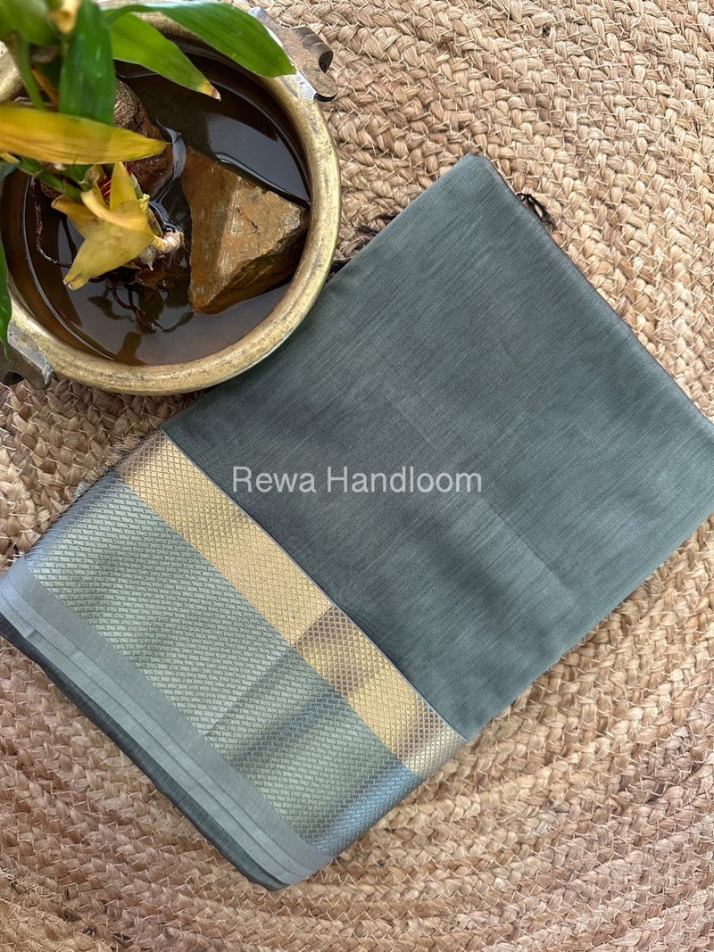 Maheshwari Beige Resham Thread Border Saree RTS053