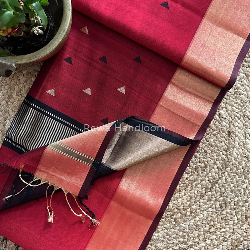  Zari Triangle Butti Maheshwari Saree