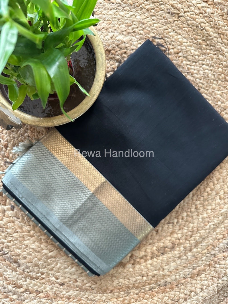 Maheshwari Black Resham Thread Border Saree RTS059