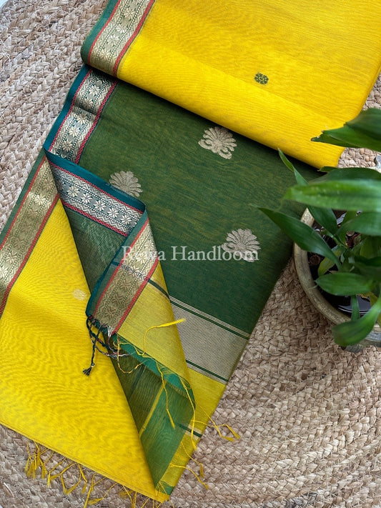 Butta Pallu Zari Border Maheshwari Saree