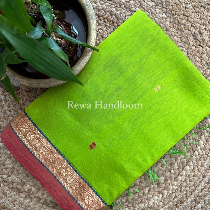 Parrot Green Butta Pallu Zari Border Maheshwari Saree MBS028