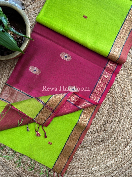 Butta Pallu Zari Border Maheshwari Saree