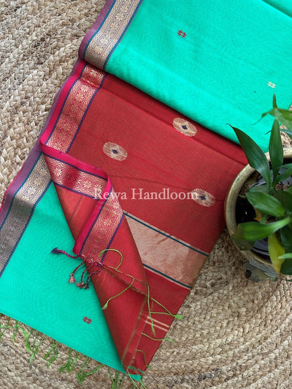  Butta Pallu Zari Border Maheshwari Saree