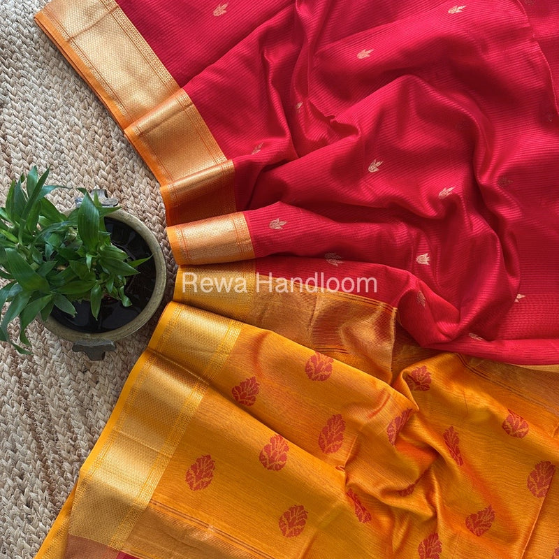 Maheshwari Red Butta Pallu Silk Saree ZM019