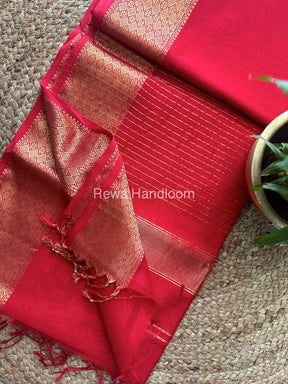 Maheshwari Red Zari Diamond Border Saree DB04