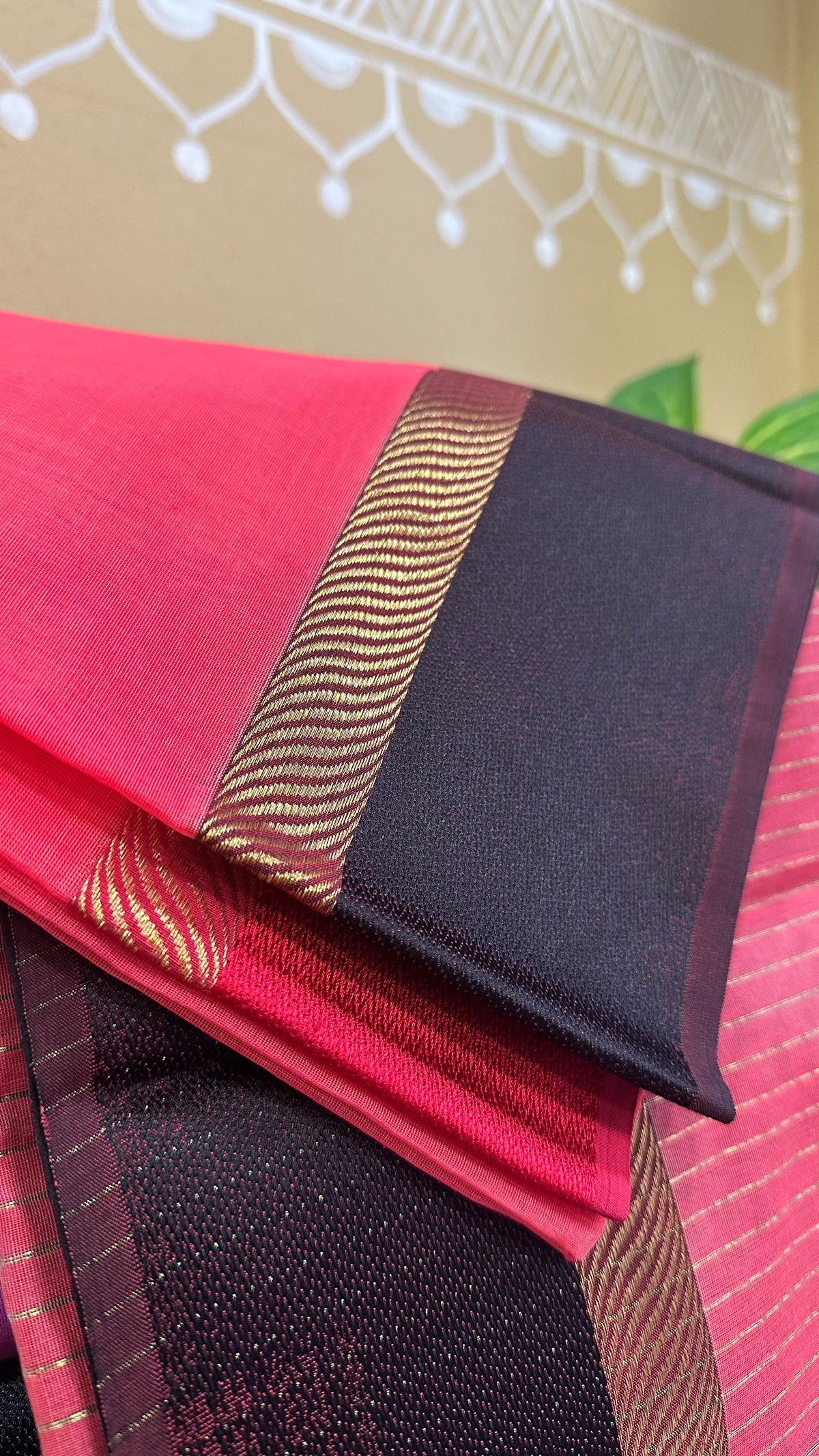 Fuchsia Ganga Jamuna Maheshwari Saree